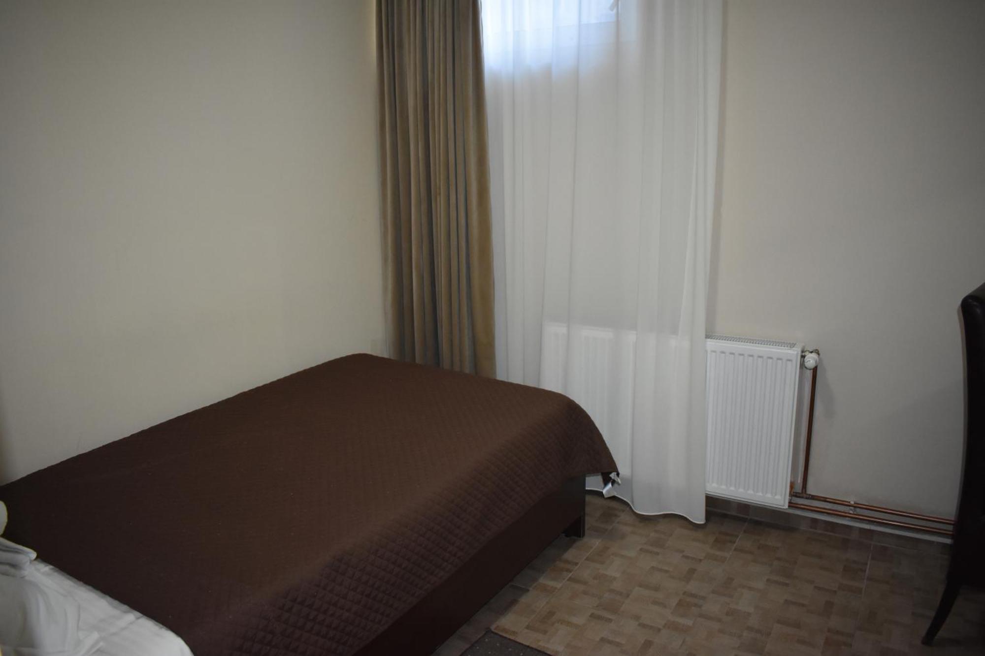 Garni Hotel Lion Jagodina Exterior foto