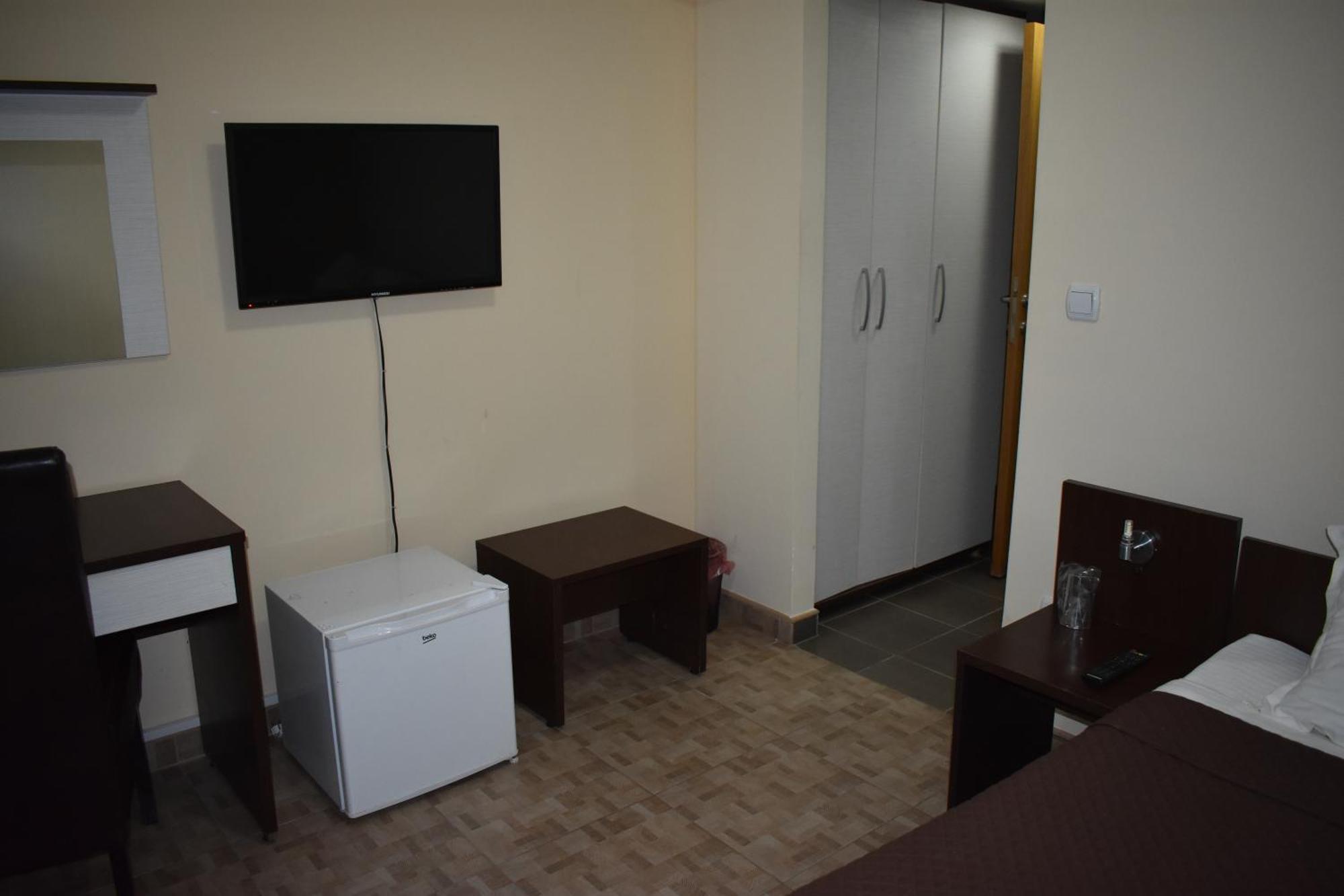 Garni Hotel Lion Jagodina Exterior foto
