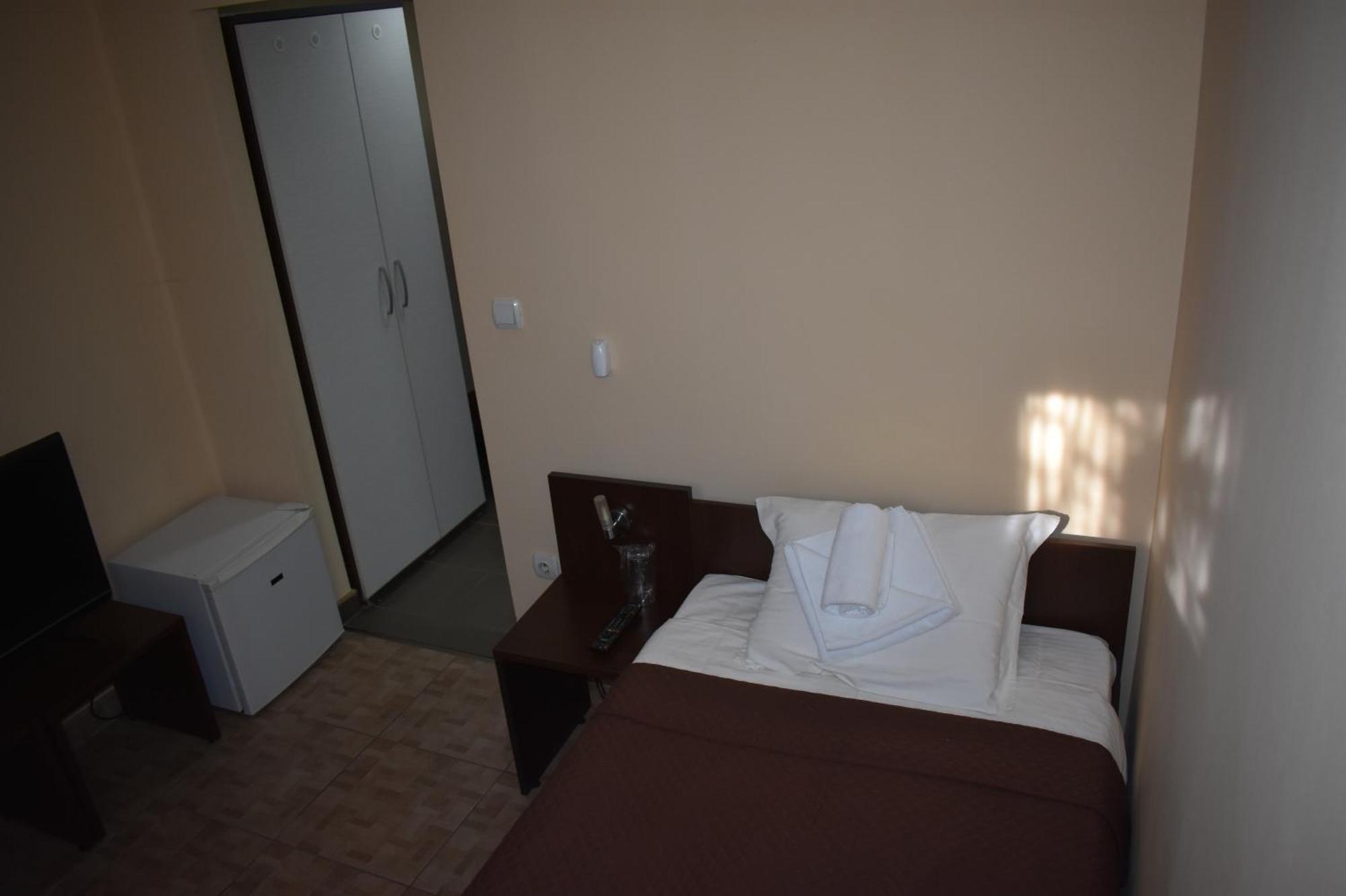 Garni Hotel Lion Jagodina Exterior foto