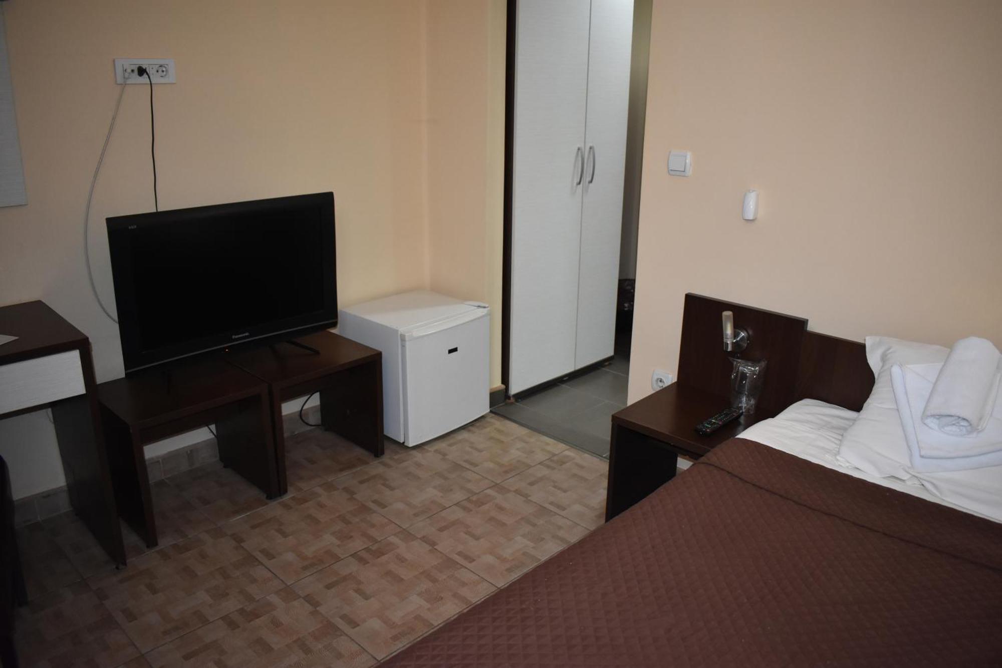 Garni Hotel Lion Jagodina Exterior foto