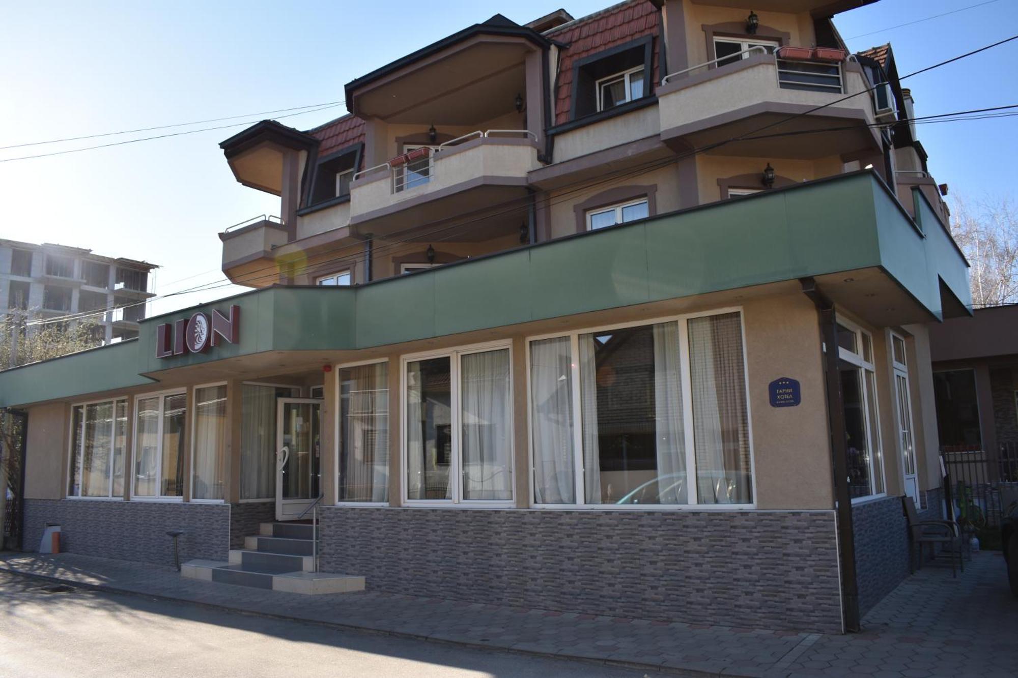Garni Hotel Lion Jagodina Exterior foto