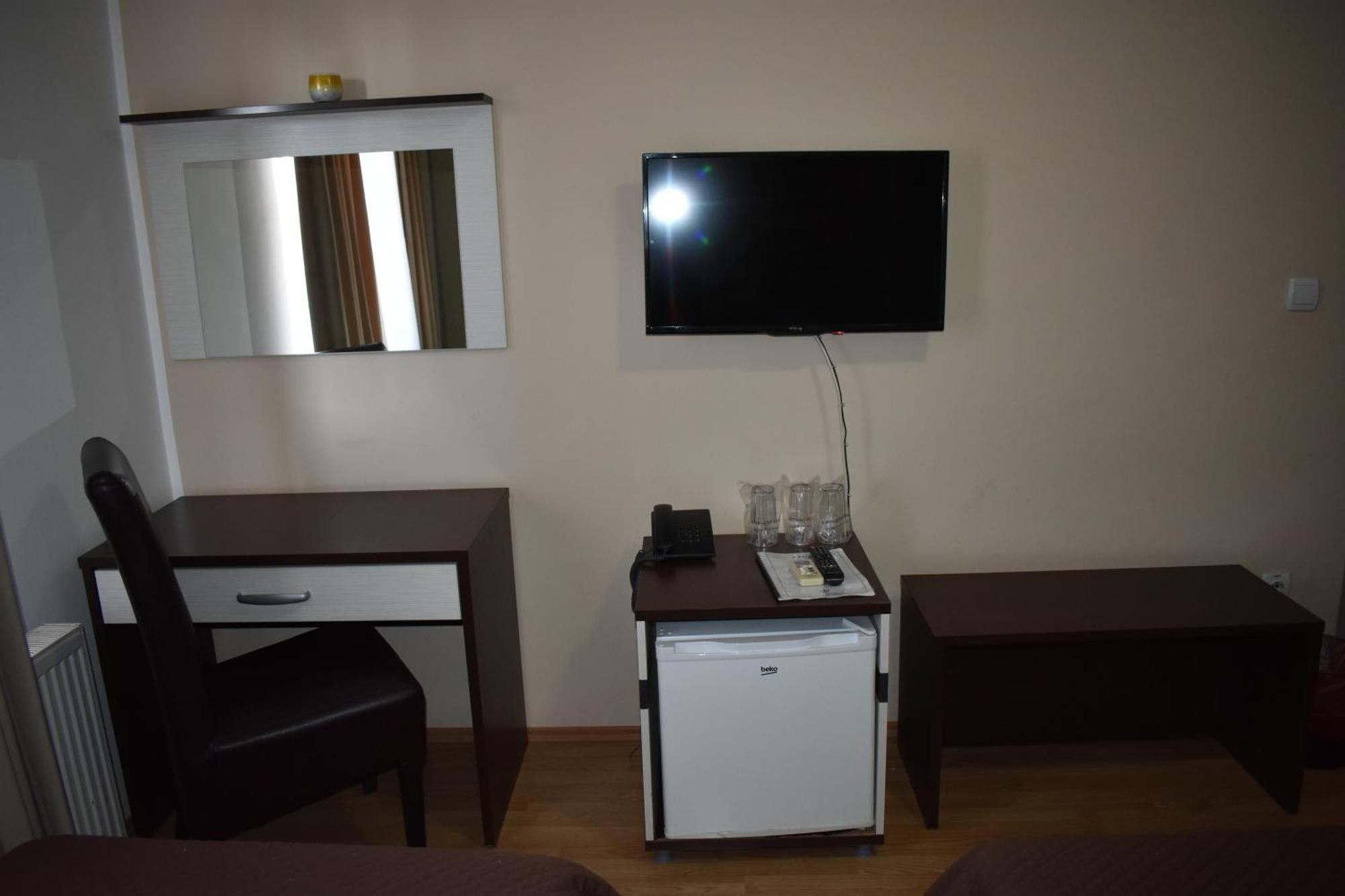 Garni Hotel Lion Jagodina Exterior foto