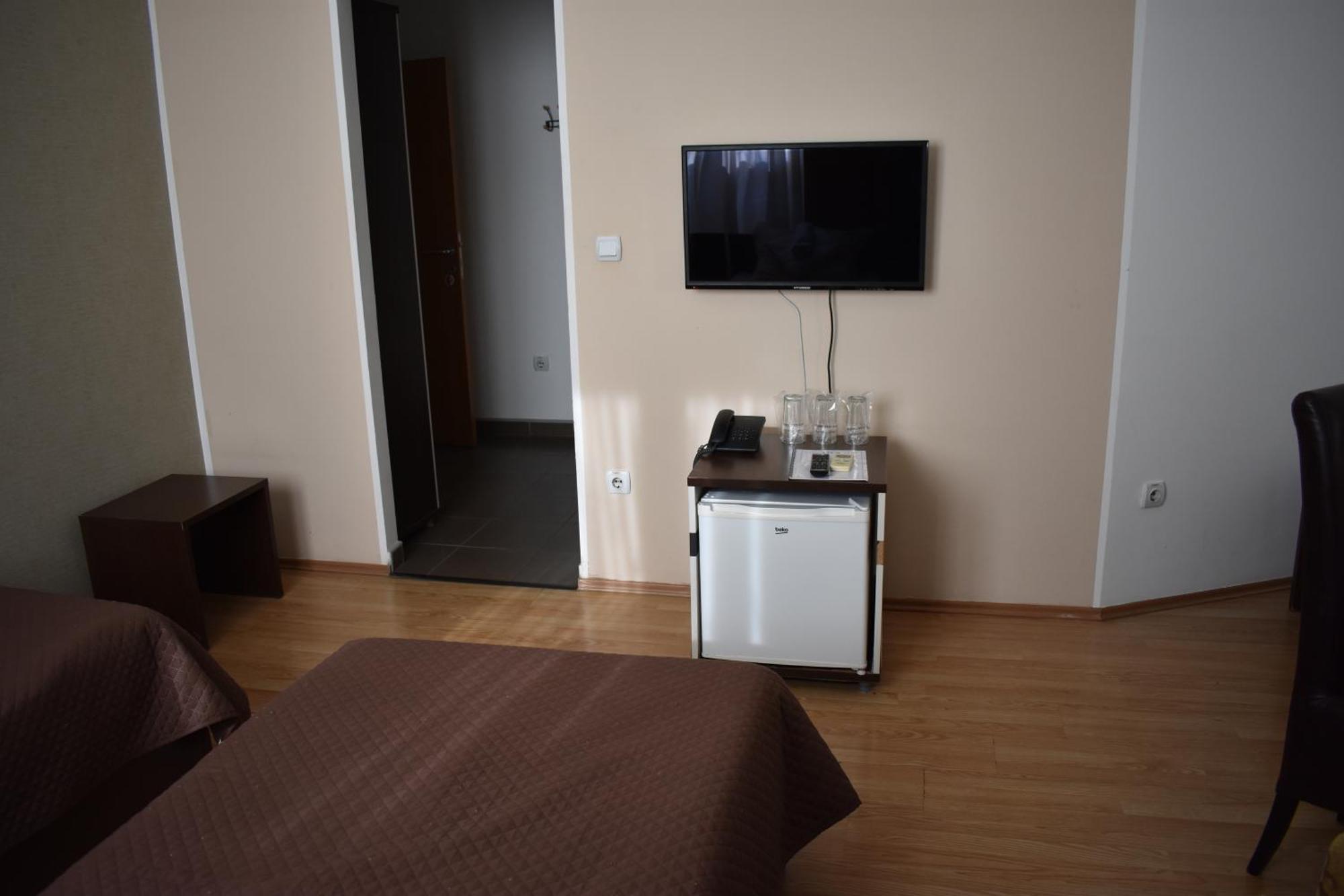 Garni Hotel Lion Jagodina Exterior foto