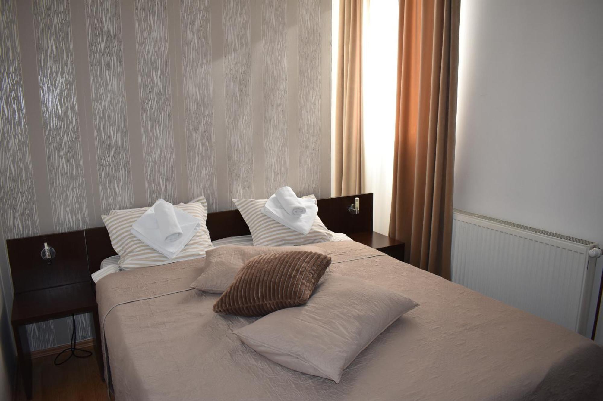 Garni Hotel Lion Jagodina Exterior foto